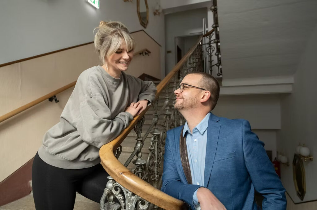 Anna Etzelstorfer spielte mit Michael Wechselberger im Stück „Alles was sie wollen“ in der Arche Noe in Kufstein. Foto: Florian Egger