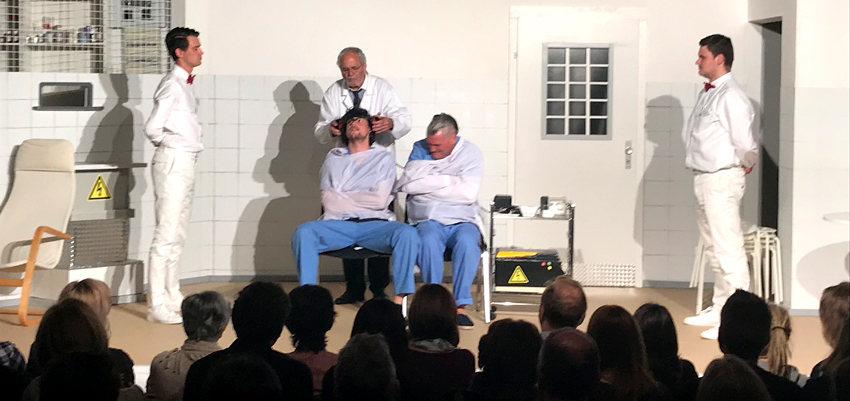 Gänsehaut-Premiere für „Einer flog über das Kuckucksnest“