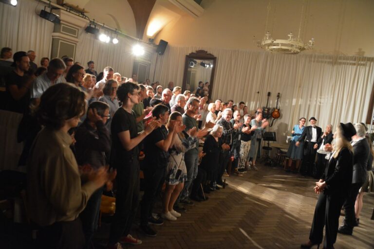 Bejubelte Premiere bei der Gaststubenbühne Wörgl